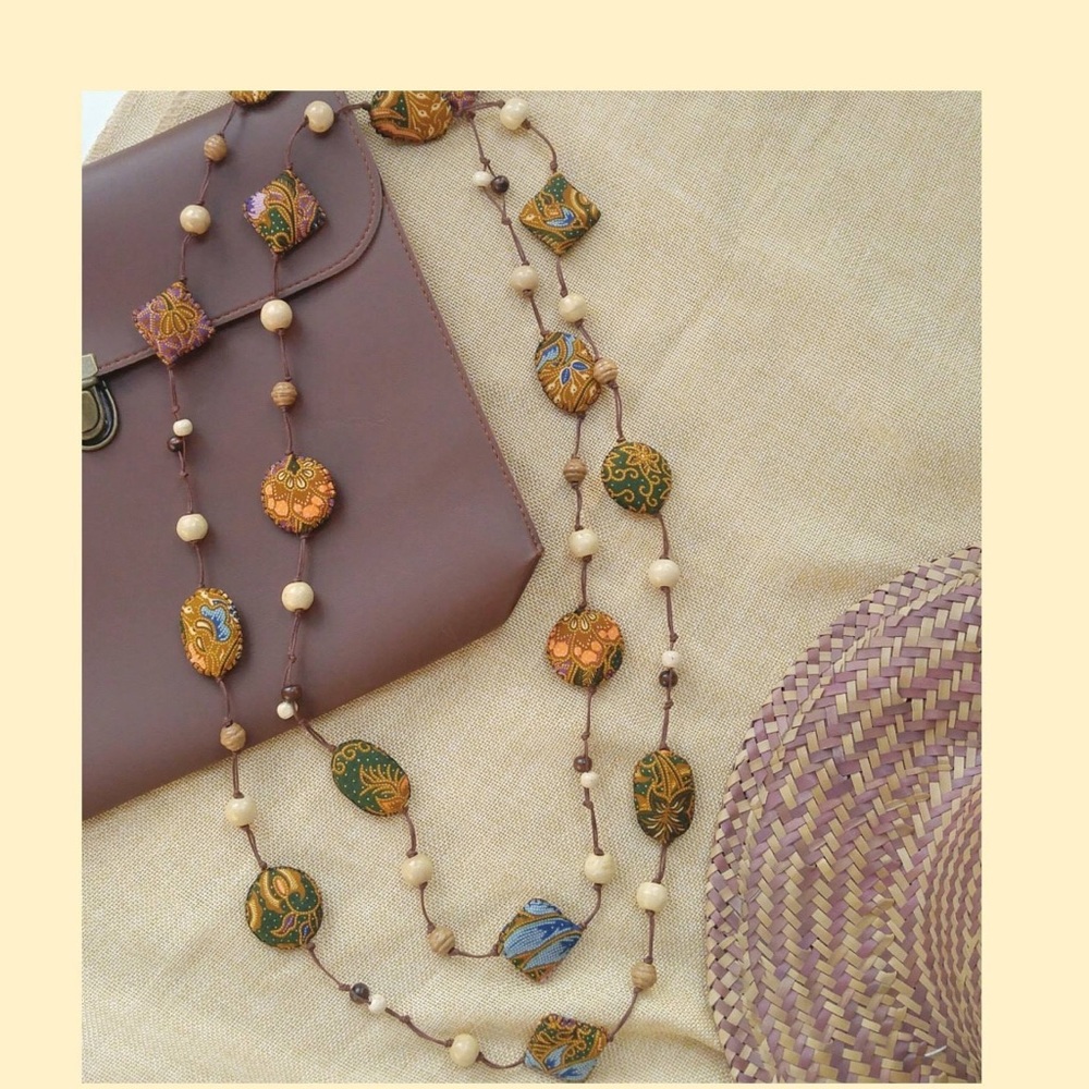 NWT Handmade Batik Beads Long Necklace